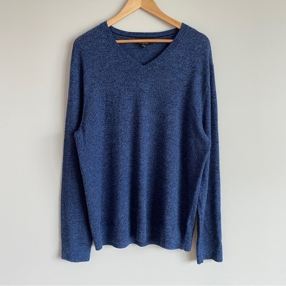 Banana Republic Mens L 100% Merino Wool V Neck Soft Sweater Blue - Picture 1 of 6